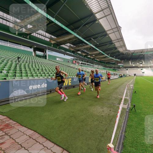 13.09.2026 - 21. swb-Marathon Bremen Michael Burmester http://msf.ph/oto/10290772 13.09.2026 10:19:58 Laufen im Stadion 10261, 10262, 10366, 10475, 10818, 10994, 11067, 11068, 11176, 11197, 11418, 11481, 11512, 11652, 11964, 12324, 12358, 12413, 12540, 13505, 13530, 13533, 13534, 13540, 13541, 13550, 13558, 13560, 13564, 13573, 13581, 13583, 13588, 13590, 13599, 13601, 13605, 13610, 13618, 13619, 13622, 13632, 13633, 13637, 13638, 13639, 10597, 12272, 13501, 13510, 13515, 13517, 13542, 13547, 13567, 13579, 13623, 13627, 13635 meine-sportfotos.de