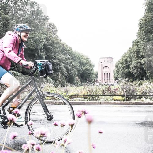 13.09.2026 - Stadtparktriathlon H.Heesch http://msf.ph/oto/10290776 13.09.2026 11:56:29 Radfahren 740, 776, 816, 842, 1001 meine-sportfotos.de