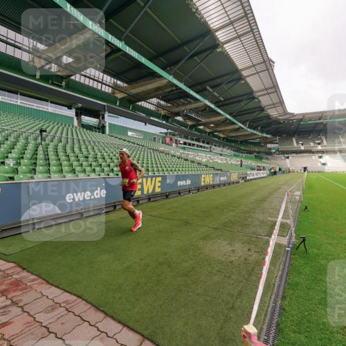 13.09.2026 - 21. swb-Marathon Bremen Michael Burmester http://msf.ph/oto/10290783 13.09.2026 10:20:00 Laufen im Stadion 10261, 10262, 10366, 10475, 10818, 10994, 11067, 11068, 11176, 11197, 11418, 11481, 11512, 11652, 11964, 12289, 12324, 12358, 12413, 12540, 13505, 13514, 13530, 13533, 13534, 13540, 13541, 13550, 13558, 13560, 13564, 13573, 13581, 13583, 13588, 13590, 13599, 13601, 13605, 13610, 13618, 13619, 13622, 13632, 13633, 13637, 13638, 13639, 10597, 12272, 13501, 13510, 13515, 13517, 13522, 13542, 13547, 13567, 13579, 13623, 13627, 13635 meine-sportfotos.de