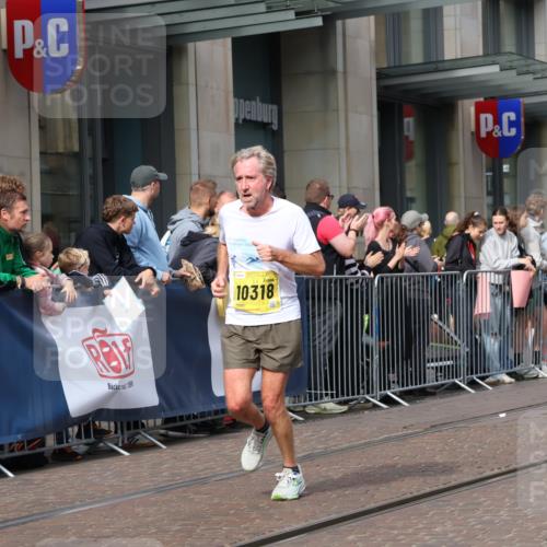 13.09.2026 - 21. swb-Marathon Bremen Strokosch-Dieckow http://msf.ph/oto/10290794 13.09.2026 10:45:23 Ziel 10352, 10464, 10536, 10541, 10583, 10987, 11015, 11063, 11088, 11209, 11232, 11279, 11559, 11749, 11762, 11845, 12033, 12069, 12087, 12290, 12355, 13532, 13595, 13628, 10096, 10143, 10214, 10318, 10398, 10866, 11020, 11232, 11396, 11478, 11695, 11835, 12054, 12475, 12534, 13591 meine-sportfotos.de