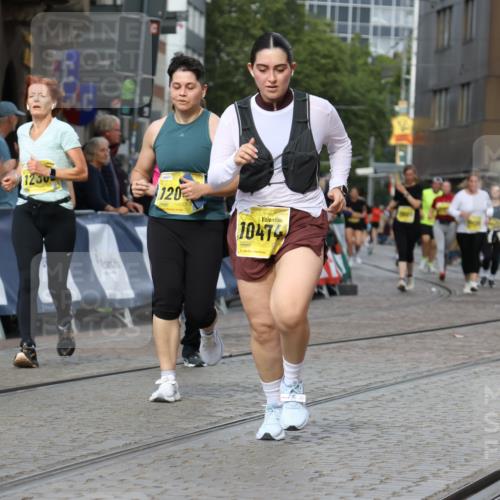 13.09.2026 - 21. swb-Marathon Bremen Strokosch-Dieckow http://msf.ph/oto/10290800 13.09.2026 11:16:05 Ziel 10572, 10900, 11307, 11778, 11897, 11940, 12137, 11026, 11081, 11139, 11181, 11200, 11264, 11385, 11448, 11573, 11768, 12151, 12539, 13508 meine-sportfotos.de