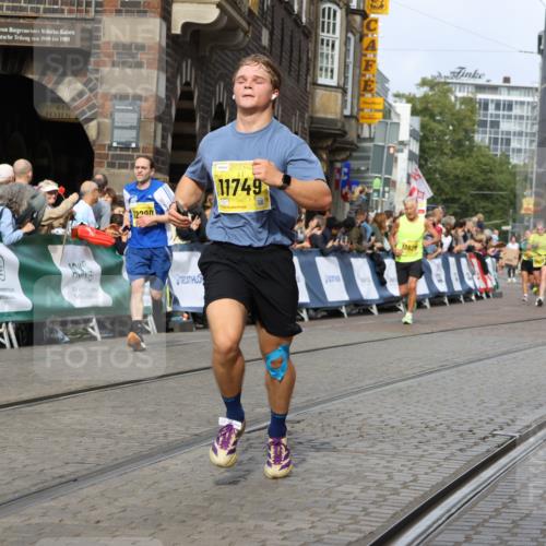 13.09.2026 - 21. swb-Marathon Bremen Strokosch-Dieckow http://msf.ph/oto/10290804 13.09.2026 10:45:42 Ziel 10143, 10318, 10352, 10398, 10536, 10866, 11020, 11088, 11209, 11232, 11396, 11478, 11695, 11749, 11835, 12054, 12475, 12534, 10436, 10987, 11015, 11279, 11762, 12033, 12069, 12556, 12557, 13595 meine-sportfotos.de