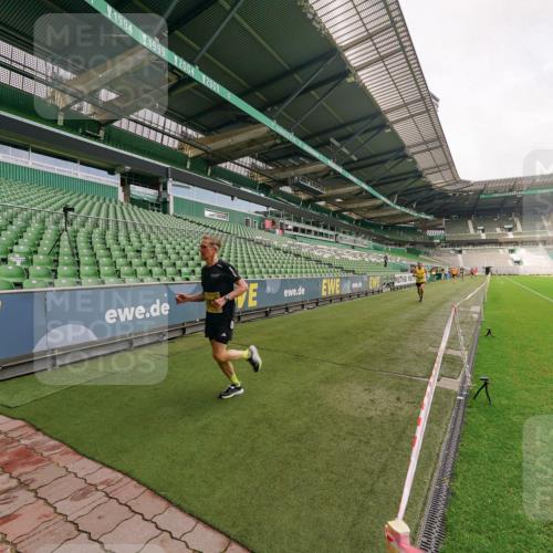 13.09.2026 - 21. swb-Marathon Bremen Michael Burmester http://msf.ph/oto/10290813 13.09.2026 10:20:42 Laufen im Stadion 10244, 10261, 10262, 10366, 10818, 10961, 10994, 11067, 11068, 11142, 11176, 11197, 11418, 11512, 11964, 12289, 12324, 12358, 12413, 12456, 12513, 12540, 13505, 13514, 13530, 13540, 13541, 13548, 13558, 13560, 13575, 13583, 13588, 13590, 13601, 13605, 13606, 13610, 13619, 13633, 13637, 10597, 12272, 12458, 13501, 13504, 13510, 13515, 13517, 13522, 13542, 13547, 13561, 13567, 13569, 13579, 13623, 13635 meine-sportfotos.de