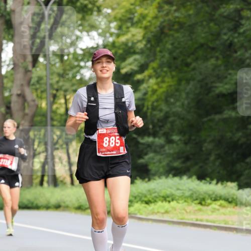13.09.2026 - 21. swb-Marathon Bremen TobiasT http://msf.ph/oto/10290841 13.09.2026 12:32:30 Laufen 2115, 885, 126 meine-sportfotos.de
