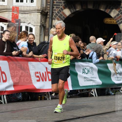 13.09.2026 - 21. swb-Marathon Bremen Strokosch-Dieckow http://msf.ph/oto/10290865 13.09.2026 10:45:47 Ziel 10318, 10352, 10398, 10536, 11088, 11209, 11232, 11478, 11695, 11749, 11835, 12054, 12290, 12355, 12475, 12534, 10436, 11956, 12033, 12069, 12556, 12557, 13612 meine-sportfotos.de