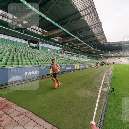 13.09.2026 - 21. swb-Marathon Bremen Michael Burmester http://msf.ph/oto/10290879 13.09.2026 10:21:21 Laufen im Stadion 10244, 10261, 10262, 10818, 10961, 10994, 11067, 11068, 11083, 11142, 11176, 11197, 11418, 11512, 11619, 11738, 11854, 11916, 11964, 12289, 12324, 12358, 12413, 12456, 12513, 12520, 12540, 13505, 13514, 13535, 13540, 13548, 13551, 13558, 13559, 13560, 13568, 13575, 13583, 13588, 13590, 13601, 13605, 13606, 13608, 13610, 13619, 13633, 13636, 13637, 12457, 12458, 13504, 13510, 13517, 13522, 13533, 13536, 13542, 13543, 13554, 13561, 13564, 13569, 13579, 13623 meine-sportfotos.de