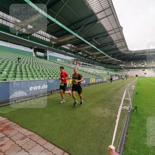 13.09.2026 - 21. swb-Marathon Bremen Michael Burmester http://msf.ph/oto/10290905 13.09.2026 10:21:31 Laufen im Stadion 10244, 10261, 10262, 10302, 10818, 10926, 10961, 10994, 11067, 11068, 11083, 11142, 11176, 11512, 11619, 11738, 11854, 11916, 11944, 11964, 12289, 12324, 12413, 12456, 12513, 12520, 12540, 13505, 13514, 13535, 13540, 13548, 13551, 13558, 13559, 13568, 13575, 13583, 13587, 13588, 13590, 13605, 13606, 13608, 13619, 13633, 13636, 13637, 12457, 12458, 13504, 13510, 13522, 13533, 13534, 13536, 13543, 13554, 13561, 13564, 13569, 13579 meine-sportfotos.de