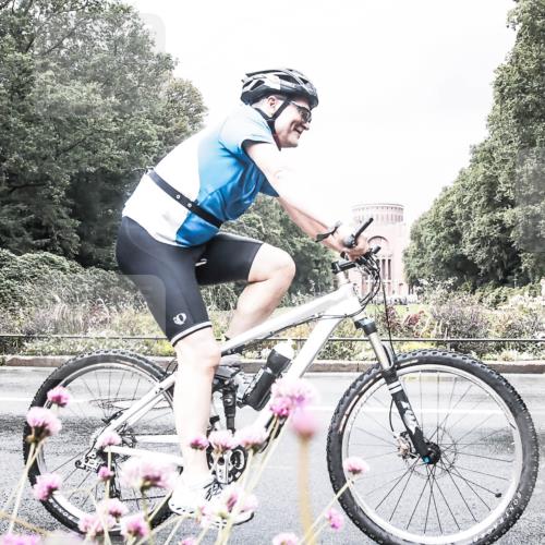 13.09.2026 - Stadtparktriathlon H.Heesch http://msf.ph/oto/10290912 13.09.2026 11:57:28 Radfahren 787, 833, 836, 884, 924, 1036 meine-sportfotos.de