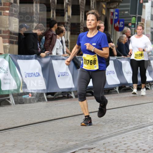 13.09.2026 - 21. swb-Marathon Bremen Strokosch-Dieckow http://msf.ph/oto/10290917 13.09.2026 11:16:15 Ziel 10474, 10665, 10900, 11217, 11307, 11549, 11613, 11778, 11897, 11940, 12046, 12306, 10242, 11181, 11200, 11274, 11385, 11573, 12057, 12539 meine-sportfotos.de