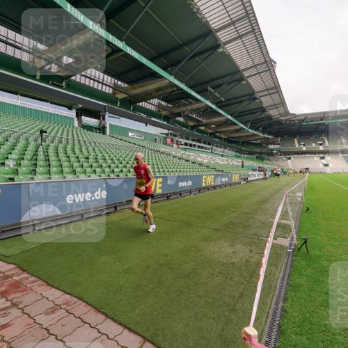 13.09.2026 - 21. swb-Marathon Bremen Michael Burmester http://msf.ph/oto/10290928 13.09.2026 10:21:41 Laufen im Stadion 10244, 10261, 10262, 10302, 10818, 10926, 10961, 10994, 11067, 11068, 11083, 11142, 11176, 11338, 11454, 11512, 11619, 11738, 11854, 11916, 11944, 11964, 12003, 12289, 12324, 12456, 12513, 12520, 12538, 12540, 13505, 13507, 13514, 13535, 13539, 13548, 13551, 13553, 13558, 13559, 13568, 13575, 13583, 13587, 13588, 13590, 13606, 13608, 13619, 13633, 13636, 13637, 11652, 12457, 12458, 13504, 13522, 13533, 13534, 13536, 13543, 13554, 13561, 13564, 13569 meine-sportfotos.de