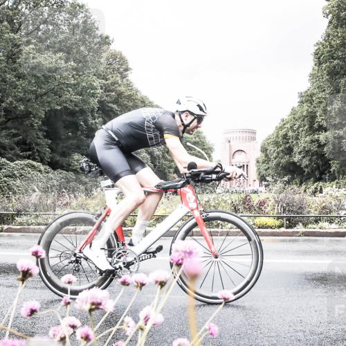 13.09.2026 - Stadtparktriathlon H.Heesch http://msf.ph/oto/10290966 13.09.2026 11:57:37 Radfahren 737, 743, 748, 757, 825, 923, 937, 962, 1060 meine-sportfotos.de