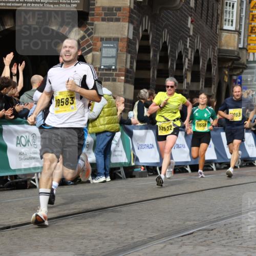 13.09.2026 - 21. swb-Marathon Bremen Strokosch-Dieckow http://msf.ph/oto/10290970 13.09.2026 10:45:49 Ziel 10318, 10352, 10398, 10536, 10541, 10583, 11088, 11209, 11232, 11478, 11749, 11835, 12054, 12290, 12355, 12475, 12534, 13628, 10436, 11956, 12033, 12069, 12556, 12557, 13529, 13612 meine-sportfotos.de