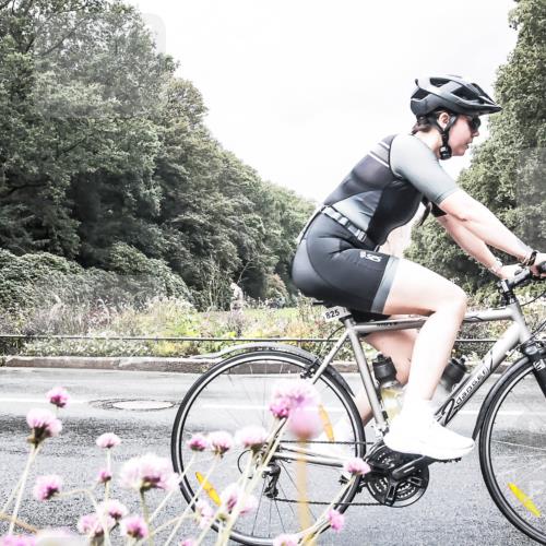 13.09.2026 - Stadtparktriathlon H.Heesch http://msf.ph/oto/10290973 13.09.2026 11:57:38 Radfahren 737, 757, 825, 923, 937, 962, 1060 meine-sportfotos.de