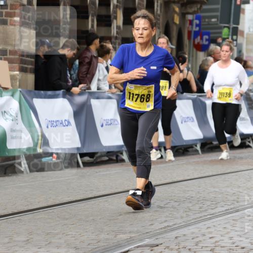 13.09.2026 - 21. swb-Marathon Bremen Strokosch-Dieckow http://msf.ph/oto/10290980 13.09.2026 11:16:15 Ziel 10474, 10665, 10900, 11217, 11307, 11549, 11613, 11778, 11897, 11940, 12046, 12306, 10242, 11181, 11200, 11274, 11385, 11573, 12057, 12539 meine-sportfotos.de