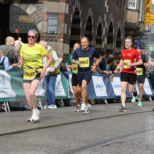 13.09.2026 - 21. swb-Marathon Bremen Strokosch-Dieckow http://msf.ph/oto/10291001 13.09.2026 10:45:50 Ziel 10318, 10352, 10398, 10536, 10541, 10583, 11088, 11209, 11232, 11478, 11749, 11835, 12290, 12355, 12475, 12534, 13532, 13628, 10436, 11956, 12069, 12556, 12557, 13529, 13612 meine-sportfotos.de