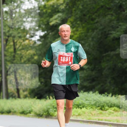 13.09.2026 - 21. swb-Marathon Bremen TobiasT http://msf.ph/oto/10291008 13.09.2026 12:33:18 Laufen 1891, 21, 26 meine-sportfotos.de