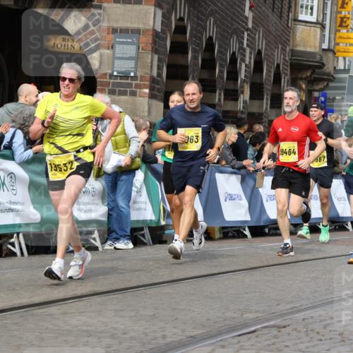 13.09.2026 - 21. swb-Marathon Bremen Strokosch-Dieckow http://msf.ph/oto/10291012 13.09.2026 10:45:50 Ziel 10318, 10352, 10398, 10536, 10541, 10583, 11088, 11209, 11232, 11478, 11749, 11835, 12290, 12355, 12475, 12534, 13532, 13628, 10436, 11956, 12069, 12556, 12557, 13529, 13612 meine-sportfotos.de
