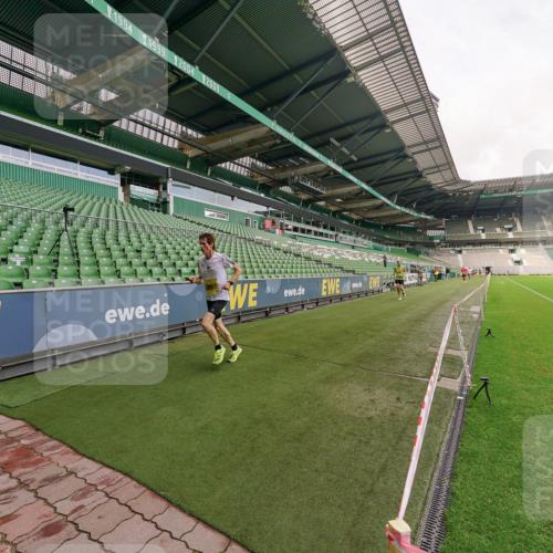 13.09.2026 - 21. swb-Marathon Bremen Michael Burmester http://msf.ph/oto/10291015 13.09.2026 10:22:20 Laufen im Stadion 10244, 10302, 10441, 10575, 10926, 11083, 11127, 11142, 11198, 11227, 11338, 11454, 11619, 11738, 11854, 11916, 11944, 12003, 12209, 12370, 12395, 12456, 12513, 12520, 12538, 13507, 13513, 13519, 13535, 13539, 13548, 13551, 13553, 13559, 13568, 13575, 13584, 13587, 13606, 13608, 13616, 13636, 13641, 13642, 10366, 10475, 11481, 11652, 12457, 13504, 13530, 13533, 13534, 13536, 13543, 13554, 13564 meine-sportfotos.de