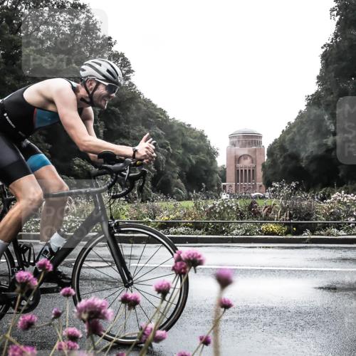 13.09.2026 - Stadtparktriathlon H.Heesch http://msf.ph/oto/10291055 13.09.2026 13:06:12 Radfahren 1322, 1323, 1369 meine-sportfotos.de