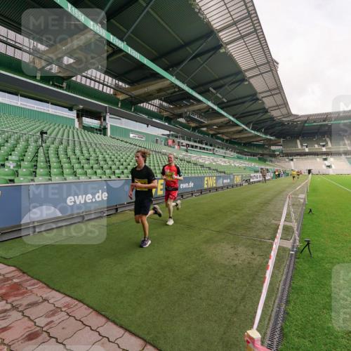 13.09.2026 - 21. swb-Marathon Bremen Michael Burmester http://msf.ph/oto/10291056 13.09.2026 10:22:42 Laufen im Stadion 10244, 10302, 10441, 10575, 10926, 11083, 11127, 11142, 11198, 11227, 11338, 11454, 11619, 11713, 11721, 11738, 11854, 11916, 11944, 12003, 12053, 12209, 12339, 12370, 12395, 12456, 12520, 12538, 13507, 13513, 13519, 13535, 13539, 13548, 13551, 13553, 13556, 13559, 13563, 13568, 13584, 13587, 13606, 13608, 13616, 13636, 13641, 13642, 10366, 10475, 11481, 11652, 12457, 13530, 13533, 13534, 13536, 13543, 13554, 13564 meine-sportfotos.de