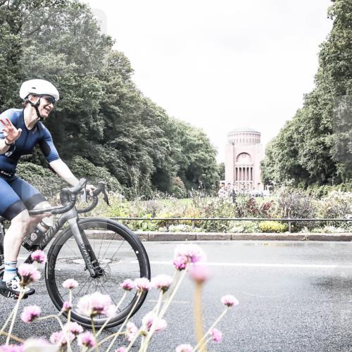 13.09.2026 - Stadtparktriathlon H.Heesch http://msf.ph/oto/10291074 13.09.2026 11:58:07 Radfahren 732, 794, 847, 1028 meine-sportfotos.de
