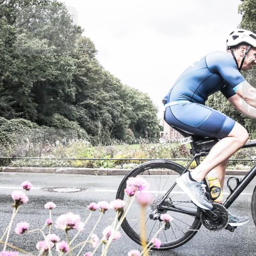 13.09.2026 - Stadtparktriathlon H.Heesch http://msf.ph/oto/10291087 13.09.2026 11:58:10 Radfahren 732, 847, 906, 1028 meine-sportfotos.de