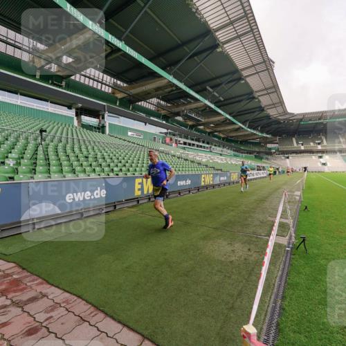 13.09.2026 - 21. swb-Marathon Bremen Michael Burmester http://msf.ph/oto/10291148 13.09.2026 10:23:34 Laufen im Stadion 10235, 10302, 10341, 10441, 10520, 10575, 10592, 10618, 10782, 10926, 10972, 11042, 11127, 11143, 11198, 11201, 11227, 11338, 11373, 11426, 11454, 11628, 11713, 11721, 11779, 11895, 11903, 11944, 12003, 12053, 12144, 12209, 12246, 12339, 12370, 12395, 12404, 12442, 12468, 12469, 12477, 12538, 13507, 13513, 13519, 13520, 13539, 13553, 13556, 13563, 13566, 13580, 13584, 13586, 13587, 13616, 13641, 13642, 10261, 10366, 10475, 11481, 11652, 13530 meine-sportfotos.de