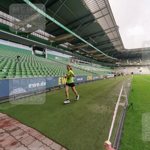 13.09.2026 - 21. swb-Marathon Bremen Michael Burmester http://msf.ph/oto/10291171 13.09.2026 10:23:40 Laufen im Stadion 10235, 10302, 10341, 10441, 10520, 10575, 10592, 10618, 10782, 10926, 10972, 11042, 11127, 11143, 11198, 11201, 11227, 11338, 11373, 11426, 11454, 11628, 11713, 11721, 11779, 11895, 11903, 12003, 12053, 12144, 12209, 12246, 12339, 12370, 12395, 12404, 12442, 12468, 12469, 12477, 12538, 13507, 13513, 13519, 13520, 13539, 13553, 13556, 13563, 13566, 13580, 13584, 13586, 13616, 13641, 13642, 10261, 10366, 10475, 11481, 13530 meine-sportfotos.de