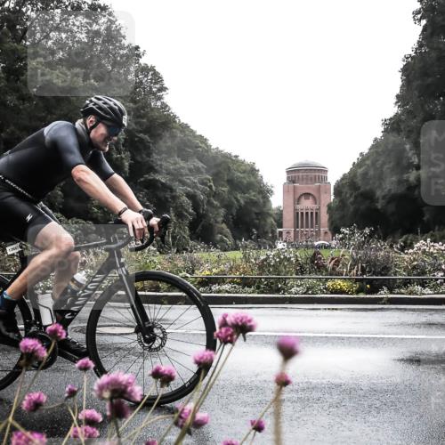 13.09.2026 - Stadtparktriathlon H.Heesch http://msf.ph/oto/10291174 13.09.2026 13:07:06 Radfahren 1146, 1360, 1381 meine-sportfotos.de