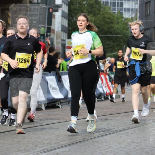 13.09.2026 - 21. swb-Marathon Bremen Strokosch-Dieckow http://msf.ph/oto/10291183 13.09.2026 11:16:22 Ziel 10474, 10665, 11081, 11139, 11217, 11549, 11613, 11768, 11940, 12046, 12151, 12306, 13508, 10242, 11274, 12102, 12158 meine-sportfotos.de
