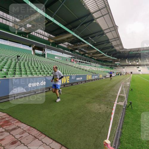 13.09.2026 - 21. swb-Marathon Bremen Michael Burmester http://msf.ph/oto/10291195 13.09.2026 10:23:54 Laufen im Stadion 10235, 10328, 10341, 10441, 10520, 10575, 10592, 10618, 10782, 10972, 11042, 11127, 11143, 11198, 11201, 11227, 11373, 11426, 11442, 11628, 11630, 11632, 11713, 11721, 11779, 11826, 11895, 11903, 12053, 12144, 12209, 12246, 12339, 12370, 12395, 12404, 12442, 12468, 12469, 12477, 12525, 13513, 13519, 13520, 13556, 13563, 13566, 13580, 13584, 13585, 13586, 13616, 13641, 13642, 10261, 10366, 13530 meine-sportfotos.de
