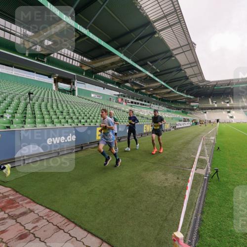 13.09.2026 - 21. swb-Marathon Bremen Michael Burmester http://msf.ph/oto/10291224 13.09.2026 10:24:04 Laufen im Stadion 10235, 10328, 10337, 10341, 10441, 10520, 10575, 10592, 10593, 10618, 10632, 10775, 10782, 10972, 11042, 11127, 11143, 11198, 11201, 11227, 11373, 11426, 11442, 11527, 11607, 11628, 11630, 11632, 11704, 11713, 11721, 11779, 11826, 11895, 11903, 12053, 12144, 12209, 12246, 12281, 12339, 12370, 12395, 12404, 12406, 12442, 12468, 12469, 12477, 12525, 13513, 13520, 13556, 13563, 13566, 13580, 13585, 13586, 13616, 13642, 10261 meine-sportfotos.de