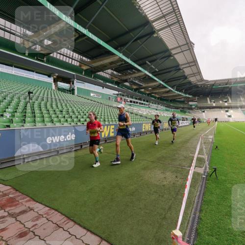 13.09.2026 - 21. swb-Marathon Bremen Michael Burmester http://msf.ph/oto/10291248 13.09.2026 10:24:15 Laufen im Stadion 10235, 10328, 10337, 10341, 10358, 10456, 10520, 10575, 10592, 10593, 10618, 10632, 10775, 10782, 10816, 10972, 11042, 11127, 11143, 11198, 11201, 11227, 11265, 11373, 11375, 11426, 11442, 11527, 11607, 11628, 11630, 11632, 11704, 11713, 11721, 11779, 11826, 11895, 11903, 11948, 12053, 12144, 12209, 12246, 12281, 12339, 12395, 12404, 12406, 12442, 12468, 12469, 12477, 12525, 13520, 13556, 13563, 13566, 13580, 13585, 13586, 13616, 13642, 10261 meine-sportfotos.de