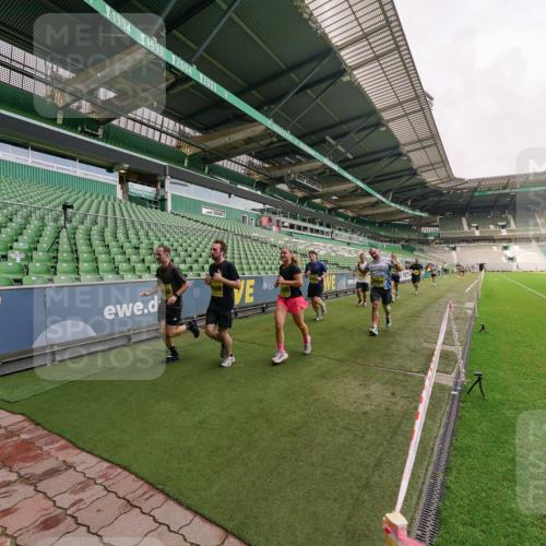 13.09.2026 - 21. swb-Marathon Bremen Michael Burmester http://msf.ph/oto/10291324 13.09.2026 10:24:38 Laufen im Stadion 10143, 10235, 10328, 10336, 10337, 10341, 10358, 10456, 10520, 10592, 10593, 10618, 10632, 10775, 10782, 10816, 10861, 10972, 10988, 11042, 11143, 11201, 11265, 11373, 11375, 11426, 11442, 11468, 11527, 11607, 11615, 11628, 11630, 11632, 11704, 11713, 11758, 11779, 11826, 11895, 11903, 11948, 12053, 12144, 12246, 12281, 12339, 12404, 12406, 12442, 12468, 12469, 12477, 12525, 13520, 13563, 13566, 13580, 13585, 13586, 10261 meine-sportfotos.de