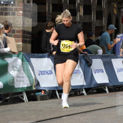 13.09.2026 - 21. swb-Marathon Bremen Strokosch-Dieckow http://msf.ph/oto/10291337 13.09.2026 11:16:28 Ziel 10665, 11026, 11081, 11139, 11181, 11200, 11217, 11264, 11385, 11448, 11549, 11573, 11613, 11768, 12046, 12151, 12306, 12539, 13508, 12102, 12158 meine-sportfotos.de