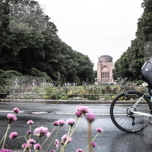 13.09.2026 - Stadtparktriathlon H.Heesch http://msf.ph/oto/10291344 13.09.2026 11:59:42 Radfahren 832, 1045, 1057 meine-sportfotos.de