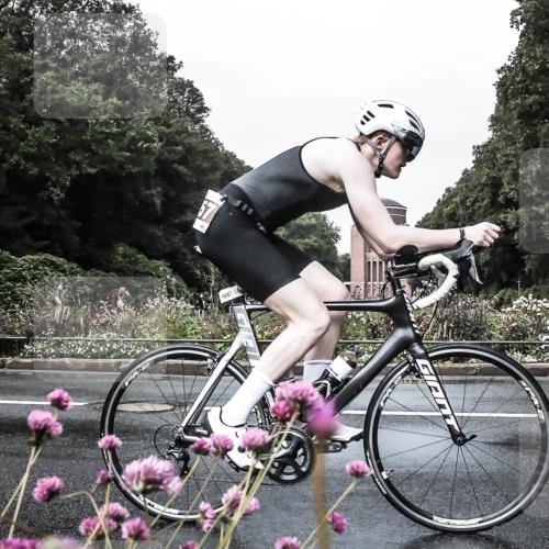13.09.2026 - Stadtparktriathlon H.Heesch http://msf.ph/oto/10291357 13.09.2026 11:59:43 Radfahren 832, 1045, 1055, 1057 meine-sportfotos.de