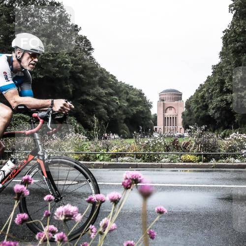 13.09.2026 - Stadtparktriathlon H.Heesch http://msf.ph/oto/10291365 13.09.2026 11:59:46 Radfahren 805, 1055, 1057 meine-sportfotos.de