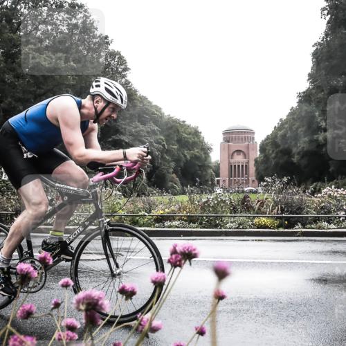 13.09.2026 - Stadtparktriathlon H.Heesch http://msf.ph/oto/10291389 13.09.2026 13:08:17 Radfahren 1228, 1285, 1422 meine-sportfotos.de