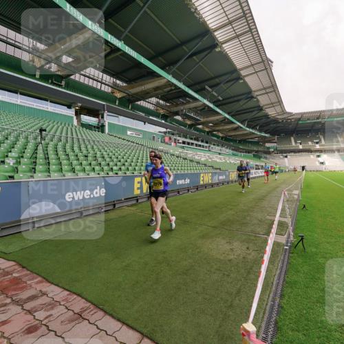 13.09.2026 - 21. swb-Marathon Bremen Michael Burmester http://msf.ph/oto/10291405 13.09.2026 10:24:54 Laufen im Stadion 10143, 10235, 10312, 10328, 10336, 10337, 10341, 10346, 10358, 10456, 10520, 10592, 10593, 10618, 10632, 10775, 10782, 10816, 10861, 10972, 10988, 11020, 11042, 11108, 11143, 11201, 11265, 11312, 11373, 11375, 11426, 11442, 11447, 11468, 11527, 11607, 11614, 11615, 11628, 11630, 11632, 11704, 11758, 11779, 11826, 11895, 11903, 11948, 12144, 12246, 12281, 12404, 12406, 12442, 12468, 12469, 12477, 12525, 13520, 13566, 13580, 13585, 13586, 10261 meine-sportfotos.de