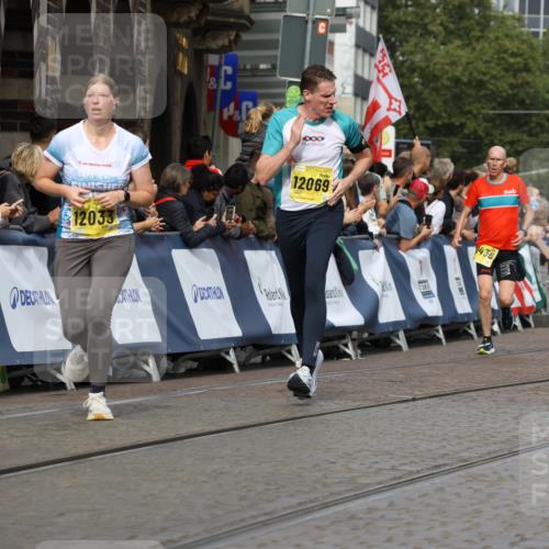 13.09.2026 - 21. swb-Marathon Bremen Strokosch-Dieckow http://msf.ph/oto/10291412 13.09.2026 10:45:58 Ziel 10352, 10464, 10536, 10541, 10583, 10987, 11015, 11063, 11088, 11209, 11232, 11279, 11559, 11749, 11762, 11845, 12087, 12290, 12355, 13532, 13595, 13628, 10447, 10992, 11925, 11956, 13529, 13609, 13612, 13640 meine-sportfotos.de