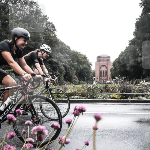 13.09.2026 - Stadtparktriathlon H.Heesch http://msf.ph/oto/10291413 13.09.2026 13:08:31 Radfahren 1274, 1351, 1358 meine-sportfotos.de