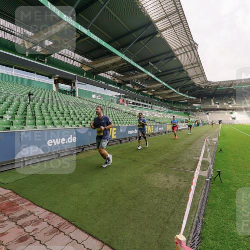 13.09.2026 - 21. swb-Marathon Bremen Michael Burmester http://msf.ph/oto/10291421 13.09.2026 10:24:57 Laufen im Stadion 10143, 10235, 10312, 10328, 10336, 10337, 10341, 10346, 10358, 10456, 10520, 10592, 10593, 10618, 10632, 10742, 10775, 10816, 10861, 10972, 10988, 11020, 11042, 11108, 11143, 11201, 11265, 11312, 11373, 11375, 11426, 11442, 11447, 11468, 11527, 11607, 11614, 11615, 11628, 11630, 11632, 11704, 11758, 11779, 11826, 11895, 11903, 11948, 12144, 12246, 12281, 12406, 12442, 12468, 12469, 12477, 12525, 13520, 13566, 13580, 13585, 13586, 10261 meine-sportfotos.de