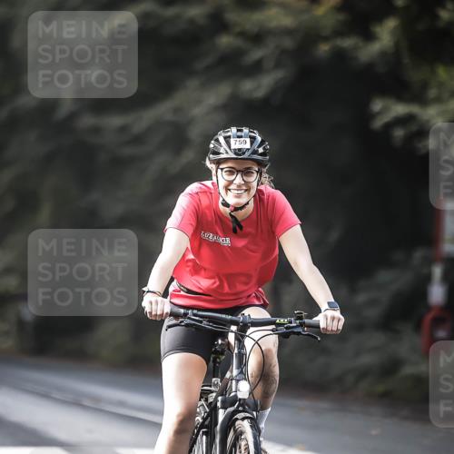 13.09.2026 - Stadtparktriathlon H.Heesch http://msf.ph/oto/10291441 13.09.2026 11:25:22 Radfahren 759, 794, 803 meine-sportfotos.de