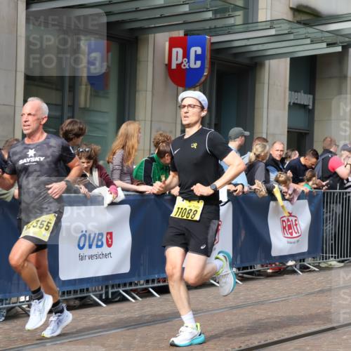 13.09.2026 - 21. swb-Marathon Bremen Strokosch-Dieckow http://msf.ph/oto/10291442 13.09.2026 10:45:29 Ziel 10436, 10464, 10541, 10583, 10987, 11015, 11063, 11279, 11559, 11762, 11845, 12033, 12069, 12087, 12290, 12556, 12557, 13532, 13595, 13628, 10143, 10318, 10352, 10398, 10536, 10866, 11020, 11088, 11209, 11232, 11396, 11478, 11695, 11749, 11835, 12054, 12290, 12355, 12475, 12534 meine-sportfotos.de