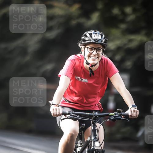 13.09.2026 - Stadtparktriathlon H.Heesch http://msf.ph/oto/10291458 13.09.2026 11:25:22 Radfahren 759, 794, 803 meine-sportfotos.de
