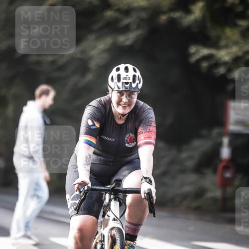 13.09.2026 - Stadtparktriathlon H.Heesch http://msf.ph/oto/10291485 13.09.2026 11:25:24 Radfahren 759, 794, 803 meine-sportfotos.de