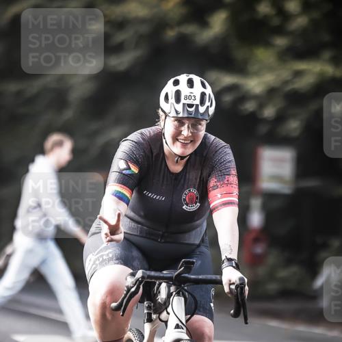 13.09.2026 - Stadtparktriathlon H.Heesch http://msf.ph/oto/10291493 13.09.2026 11:25:25 Radfahren 759, 794, 803 meine-sportfotos.de