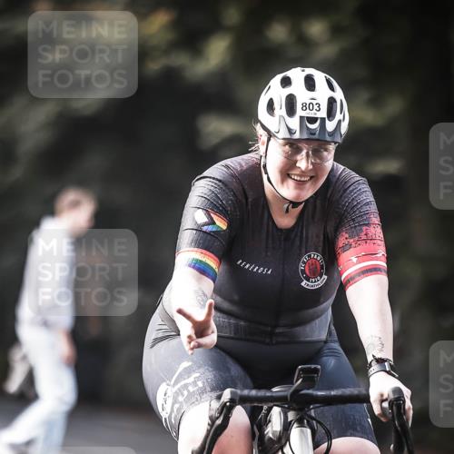 13.09.2026 - Stadtparktriathlon H.Heesch http://msf.ph/oto/10291503 13.09.2026 11:25:25 Radfahren 759, 794, 803 meine-sportfotos.de