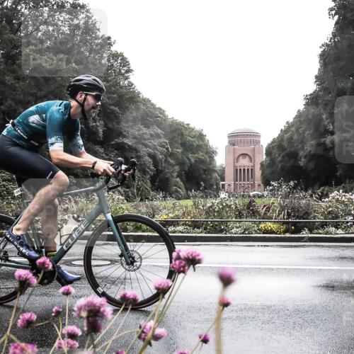 13.09.2026 - Stadtparktriathlon H.Heesch http://msf.ph/oto/10291505 13.09.2026 13:08:49 Radfahren 1162, 1298, 1370 meine-sportfotos.de